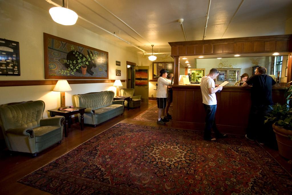 ホテル Mcmenamins Edgefield トラウトデール エクステリア 写真