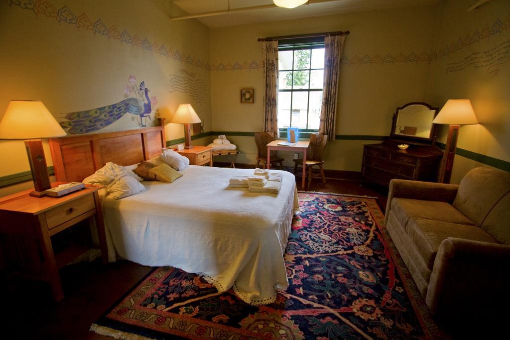 ホテル Mcmenamins Edgefield トラウトデール 部屋 写真