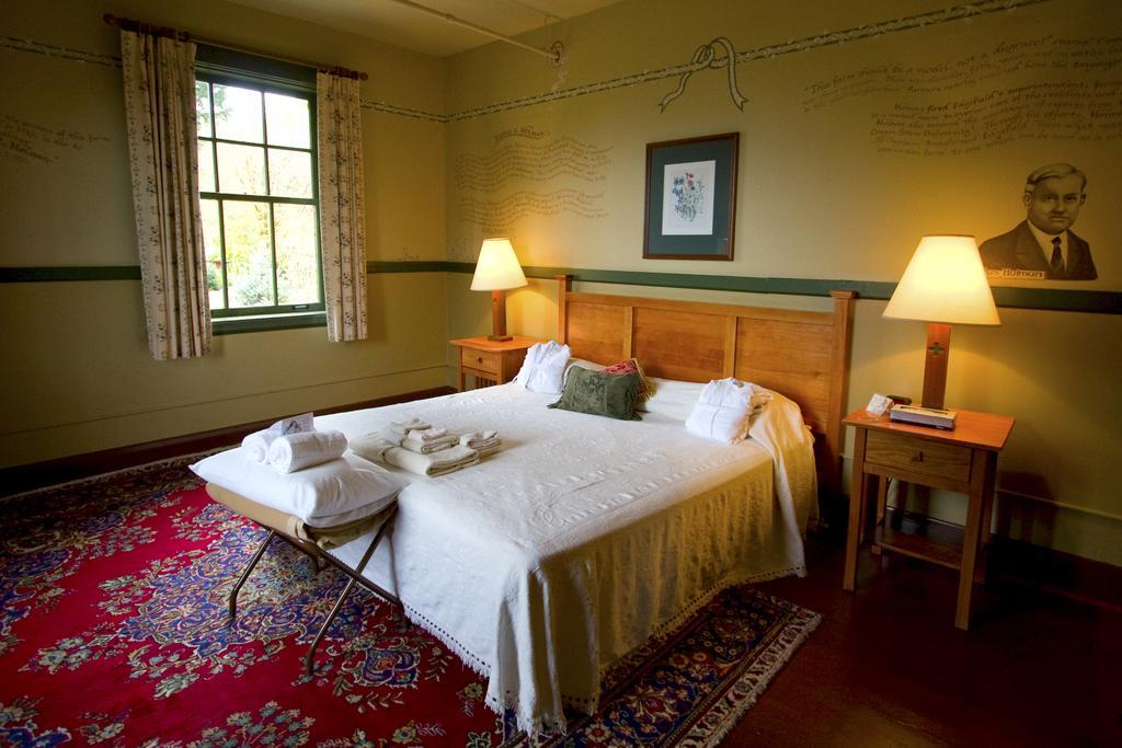 ホテル Mcmenamins Edgefield トラウトデール 部屋 写真