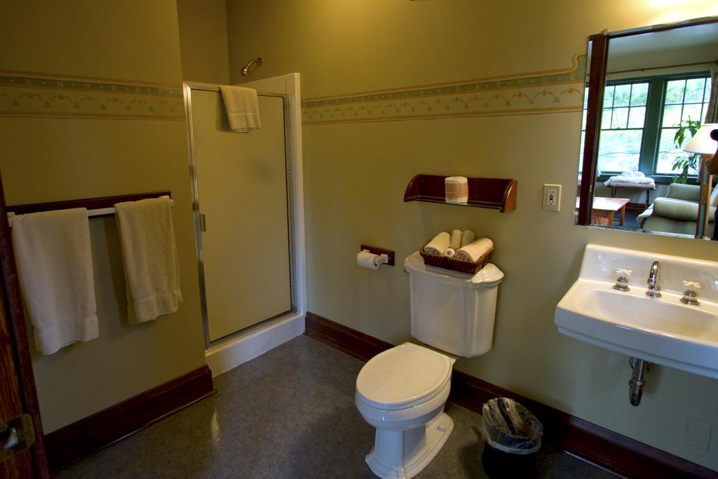 ホテル Mcmenamins Edgefield トラウトデール 部屋 写真
