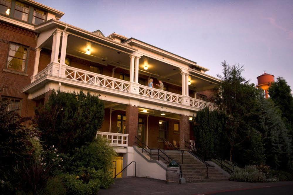ホテル Mcmenamins Edgefield トラウトデール エクステリア 写真